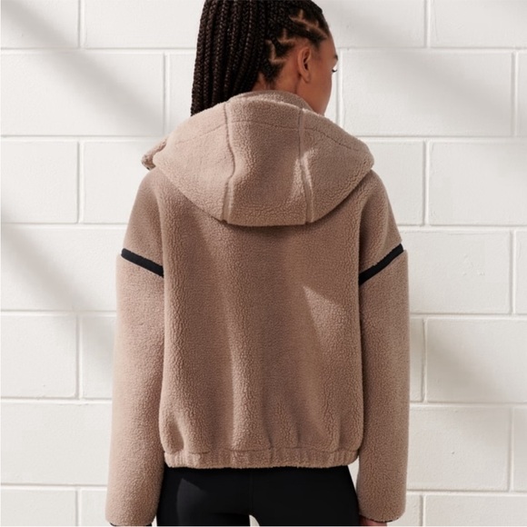 Abercrombie YPB Neowarm Sherpa Hooded Full Zip Removable Hood Size XS - Picture 2 of 7